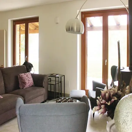 Five-bedroom Holiday In Montemarciano Feriehus *